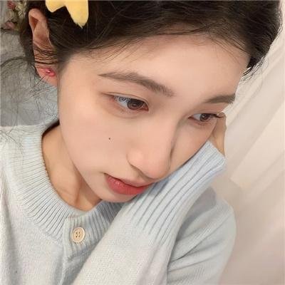 怕羞的黄莺